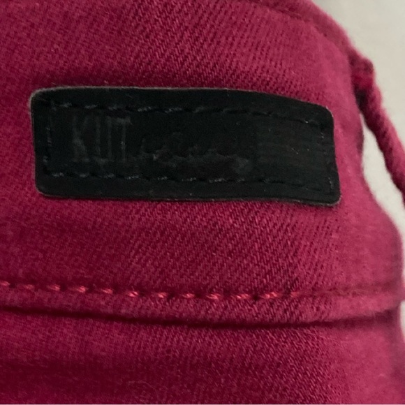 Kut From the Cloth Diana Skinny Burgundy Stretch Jeans Distressed Hem Size 6 - Picture 11 of 16